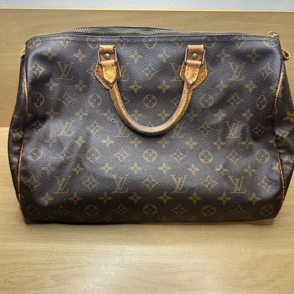 Louis Vuitton speedy monogram 35 MB8903 100% Guaranteed Authentic - Picture 1 of 16
